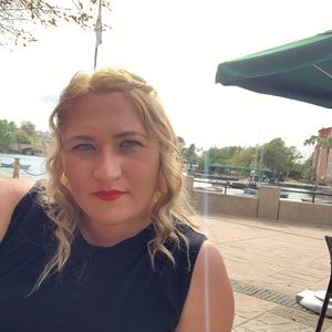 Meet your Posher, Oxana